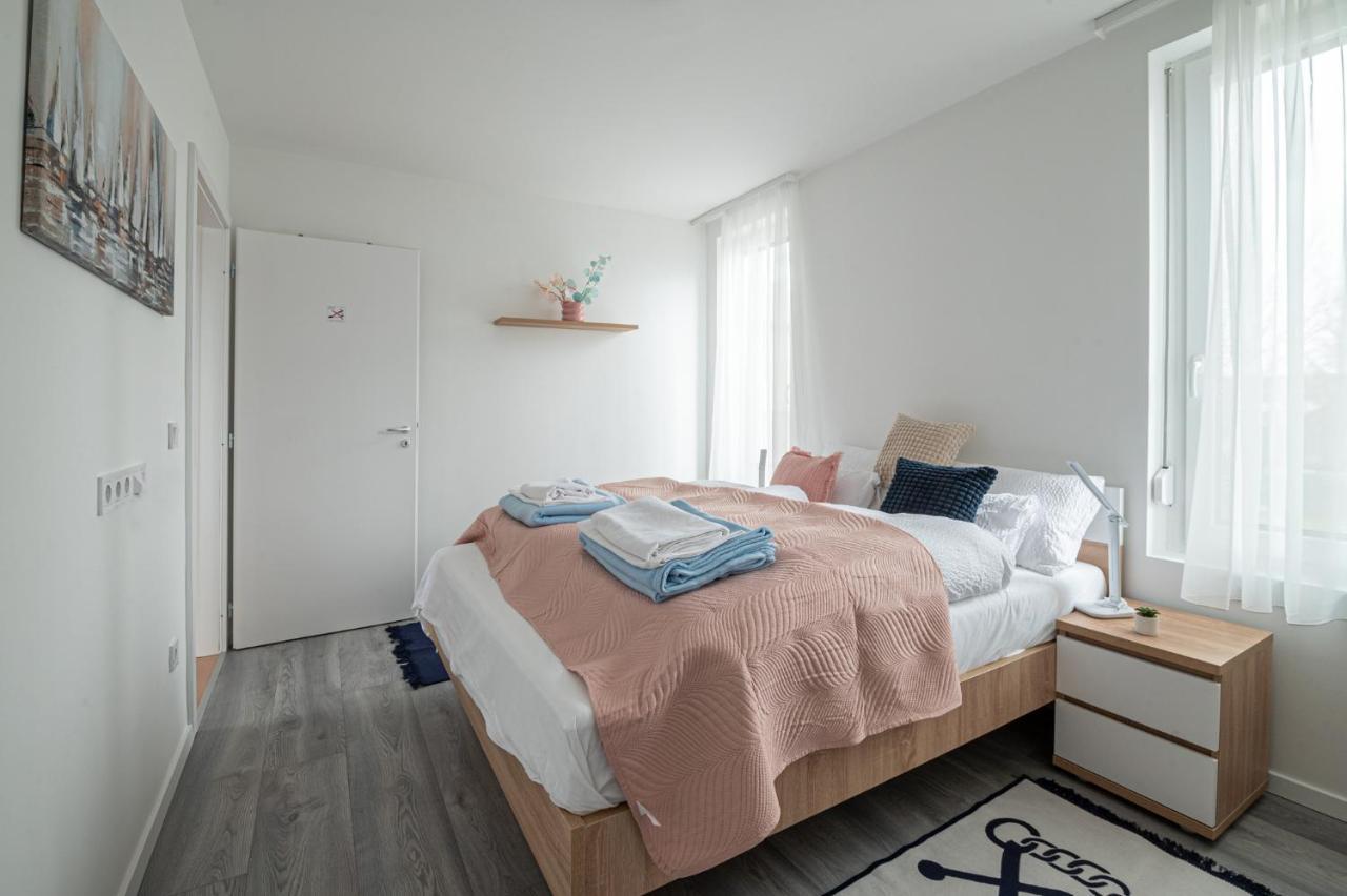 Roze Blue Design Apartments Csopak Exterior photo